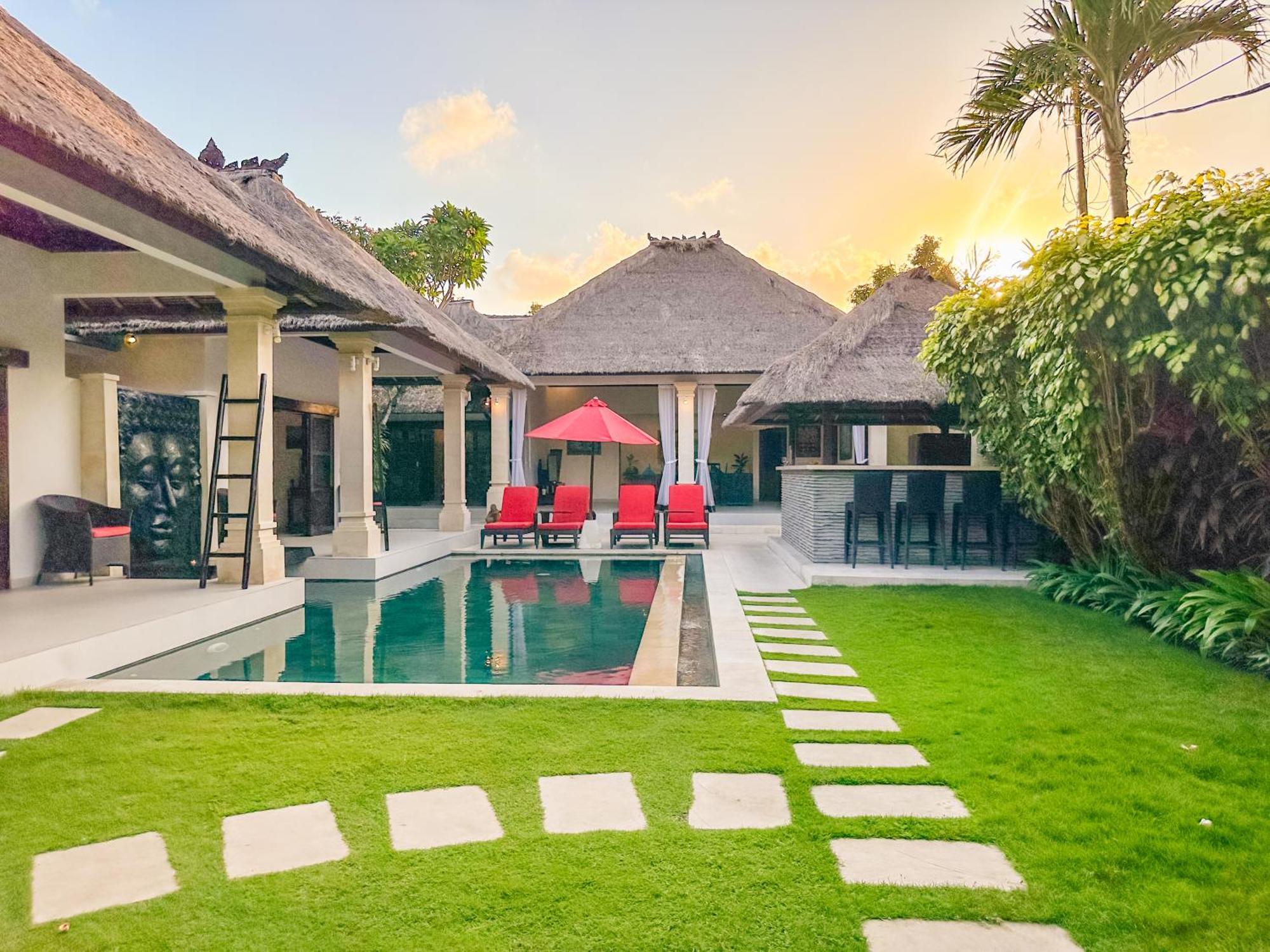 Villa Bugis Seminyak Номер фото