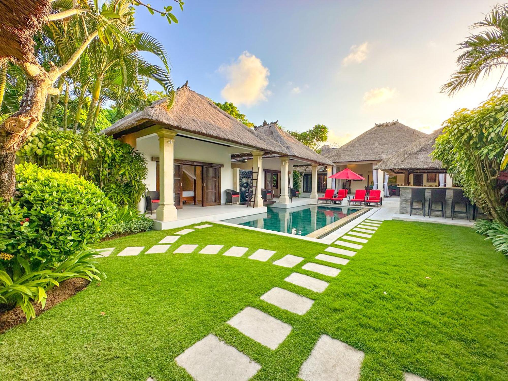 Villa Bugis Seminyak Экстерьер фото