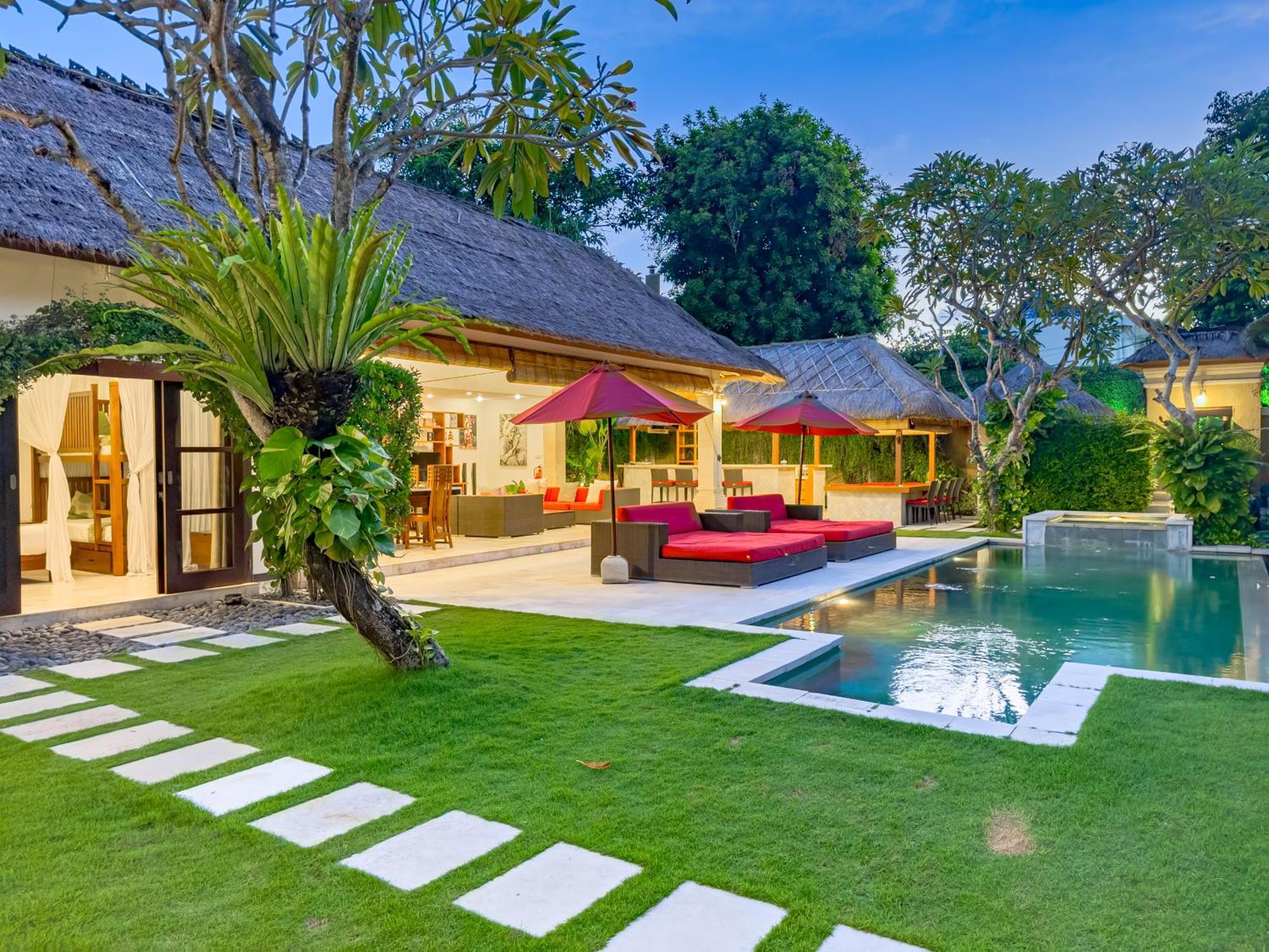 Villa Bugis Seminyak Экстерьер фото