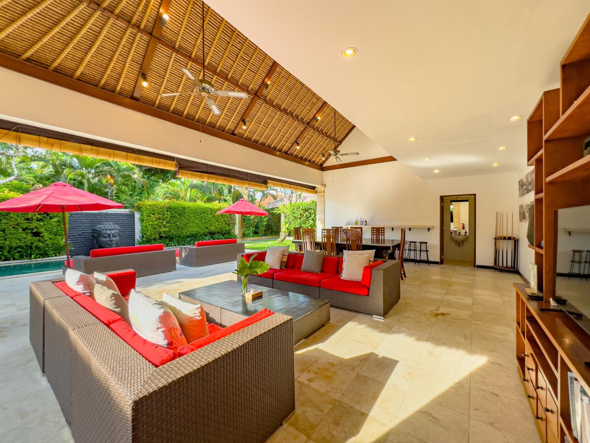 Villa Bugis Seminyak Номер фото