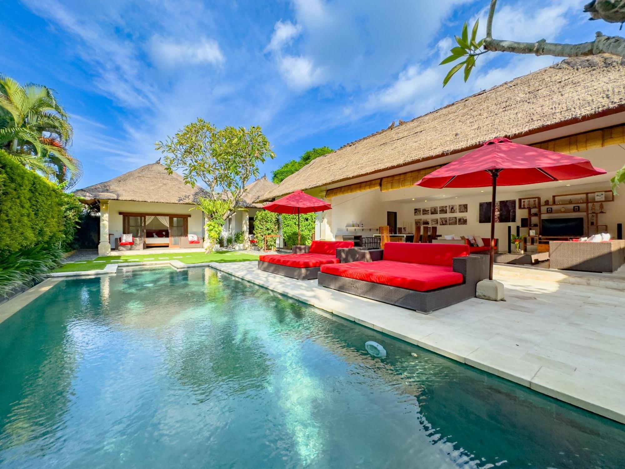 Villa Bugis Seminyak Номер фото