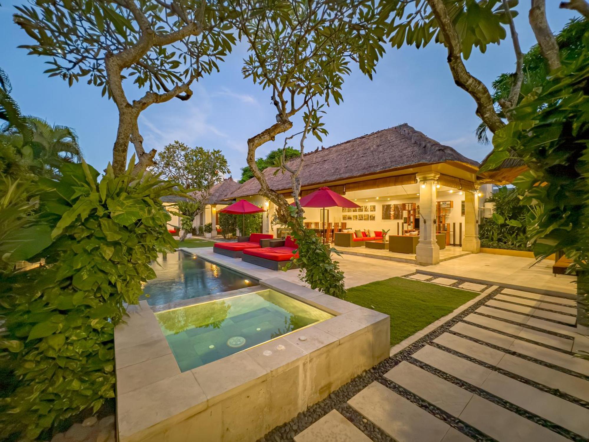 Villa Bugis Seminyak Номер фото