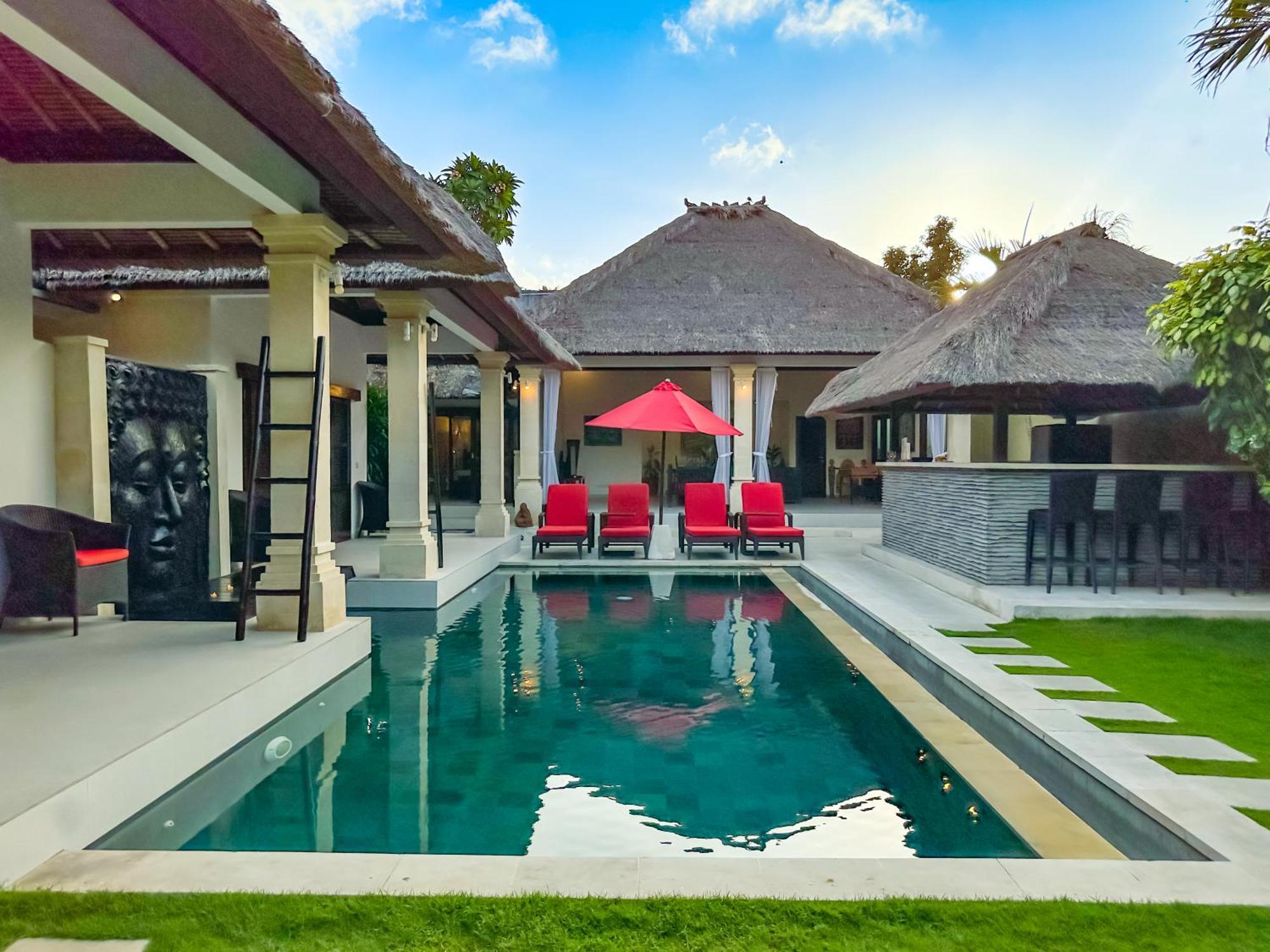 Villa Bugis Seminyak Экстерьер фото